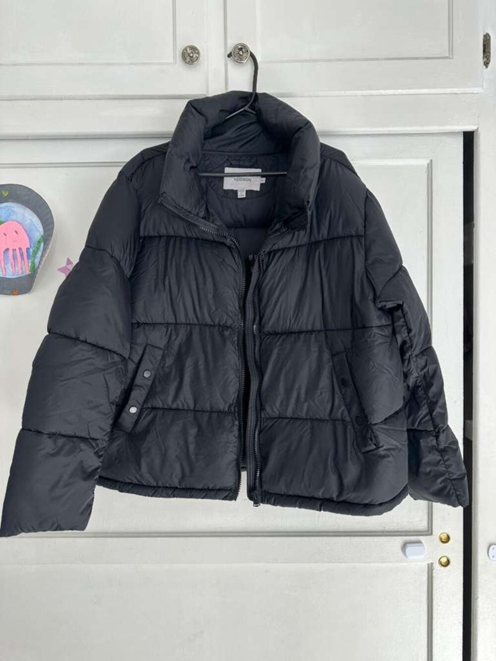 Hudson Women's Short Puffer Jacket (Black. XL)